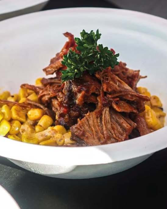 Pulled Beef mit Mais im Bowl